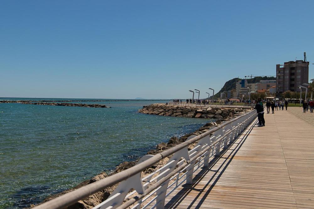 Zara D'Amare A Pesaro 10 Metri Dalla Spiaggia By Yohome Extérieur photo
